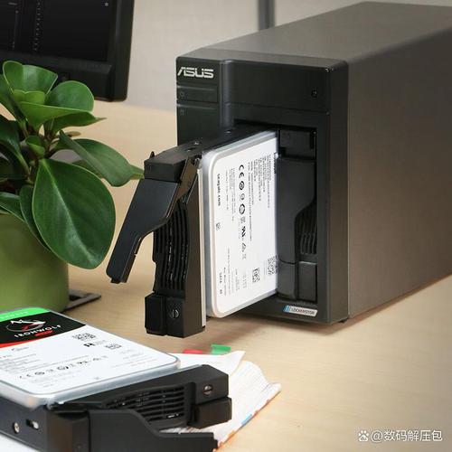 推薦理由:這款四核處理器的nas網絡存儲服務器,具備強勁的處理能力